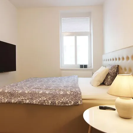 Expat House Ii Daire Prag