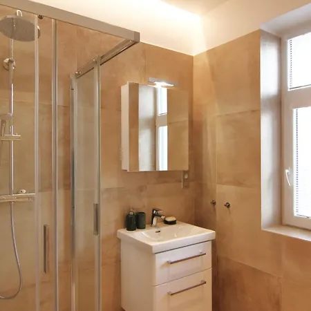 Expat House Ii * Prag