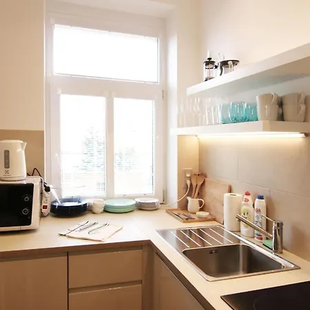 Expat House Ii