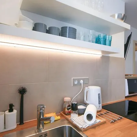 Expat House Ii *