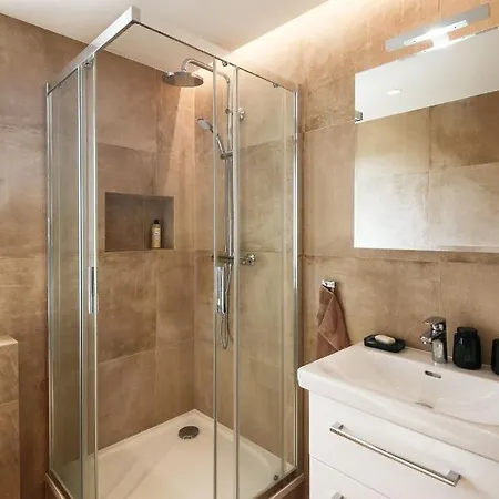 Expat House Ii Prag