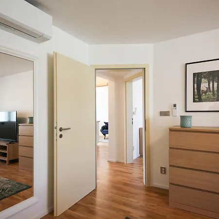 Expat House Ii *